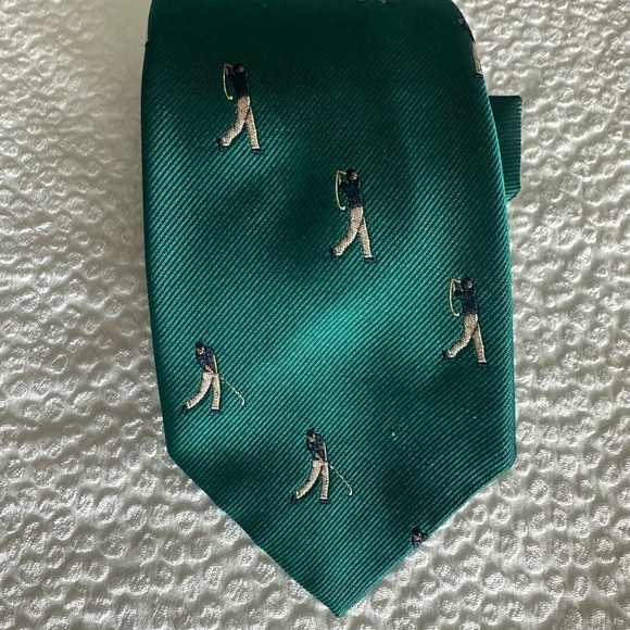 Robert Talbott Golf Tie – 100% Silk | Pebble Beach Collection - Picture 1 of 4